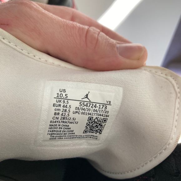 Nike Air Jordans - Picture 4 of 4